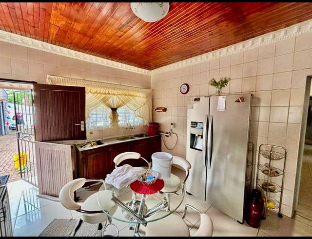 3 BEDROOM HOUSE FOR SALE IN VANDERBIJLPARK CW 2